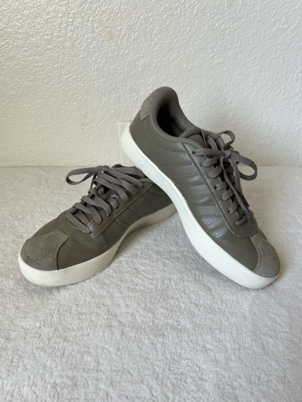 Adidas VL Court 3.0 Sneakers - Clay Brown/Grey - Excellent Condition